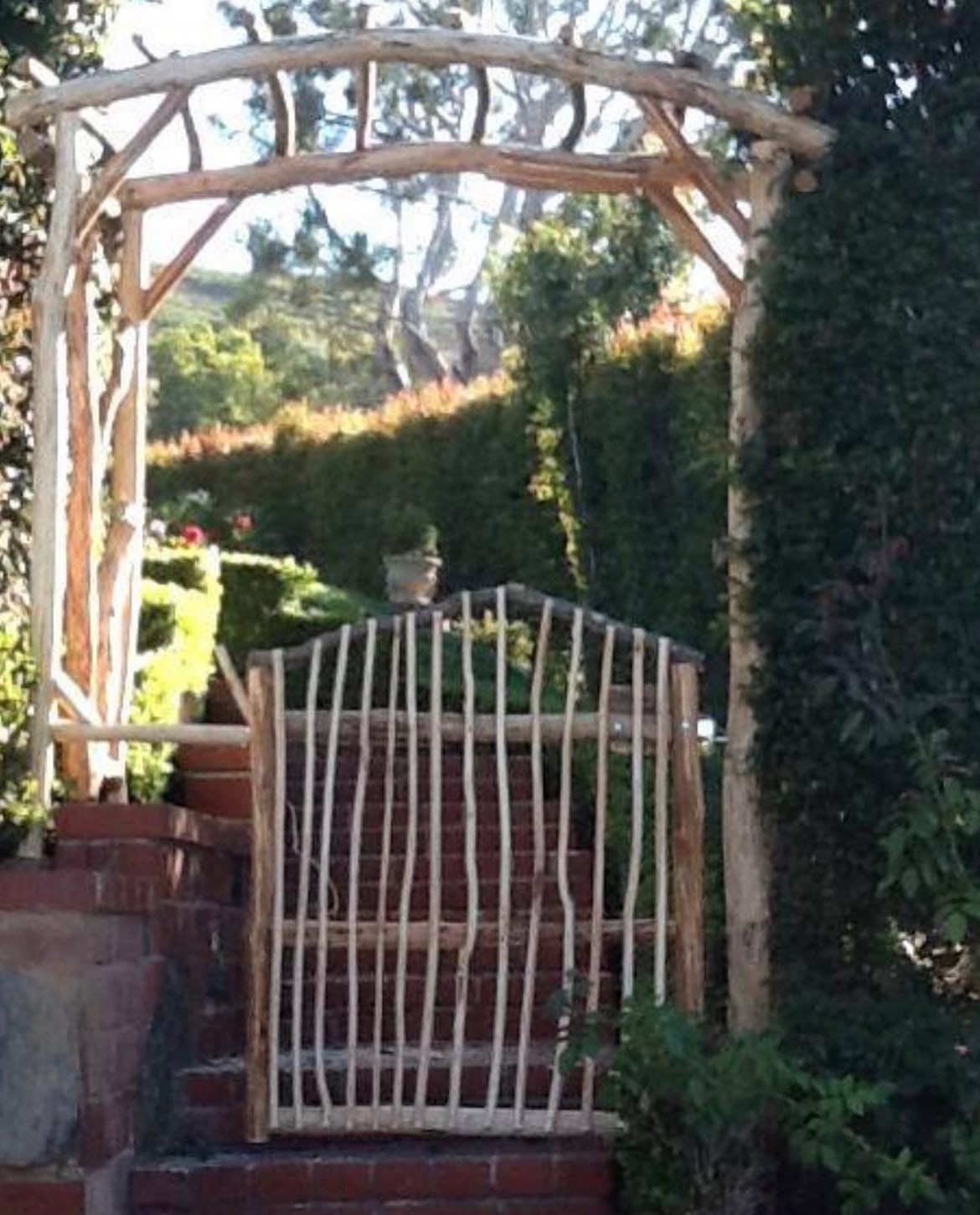 custom-garden-arbor-gate-optimized